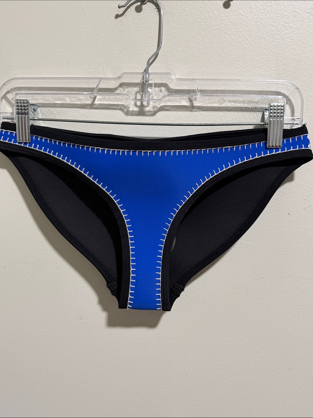 TRIANGL Bikini Bottoms Size Small